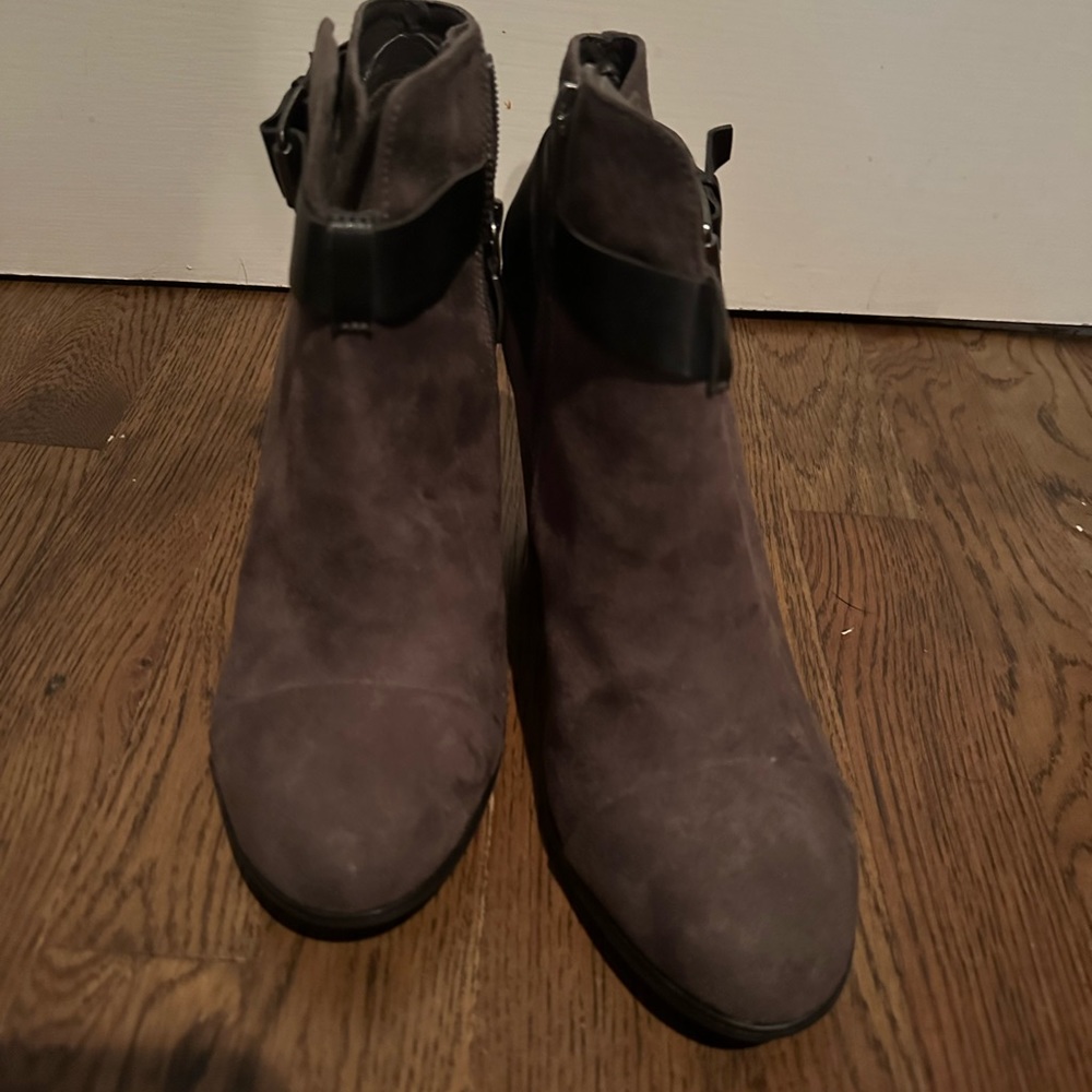 Limelight Women’s Ankle Boots size 9.5